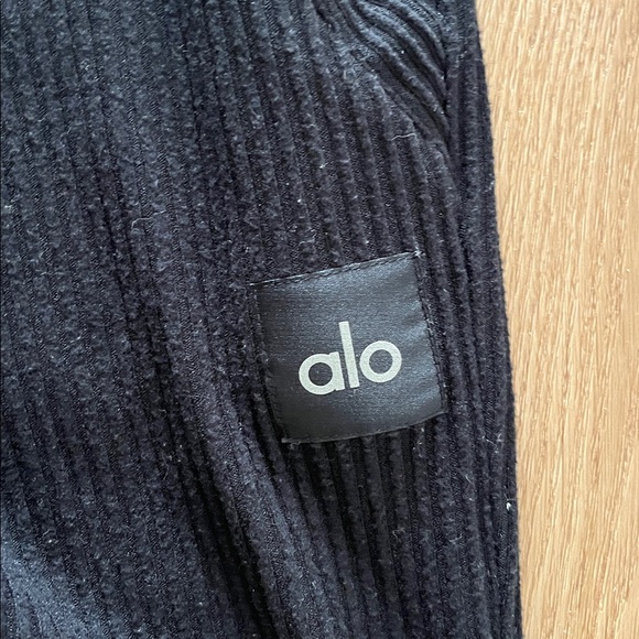 ALO Muse Sweat pant Ribbed Black - Picture 2 of 4